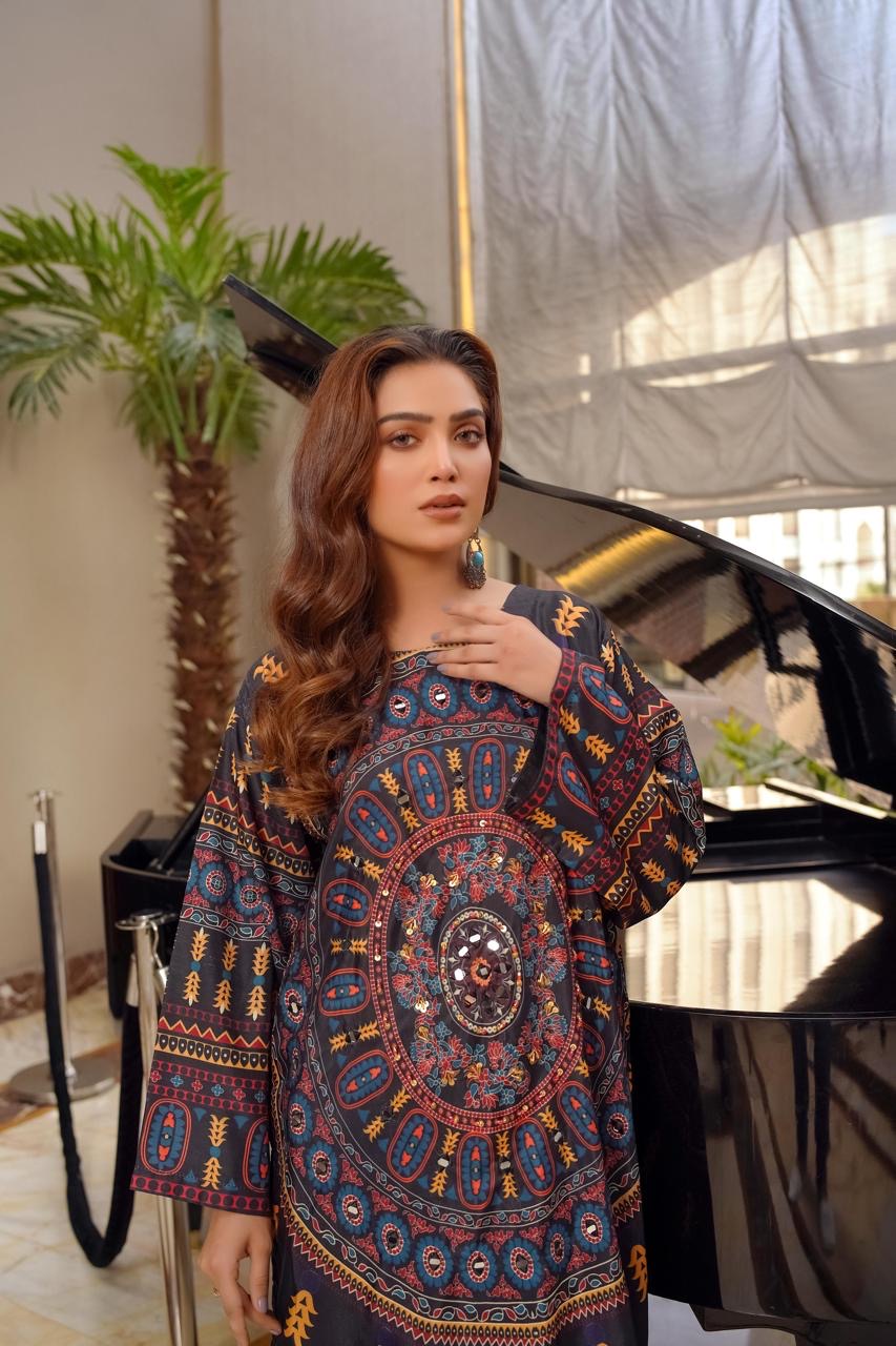 Khaddi Black (Stitched 2 Pcs)