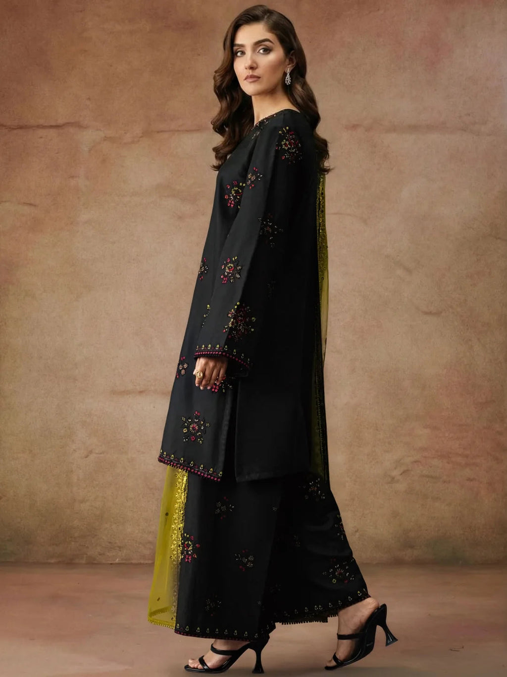Laira (Stitched 3 Pcs)