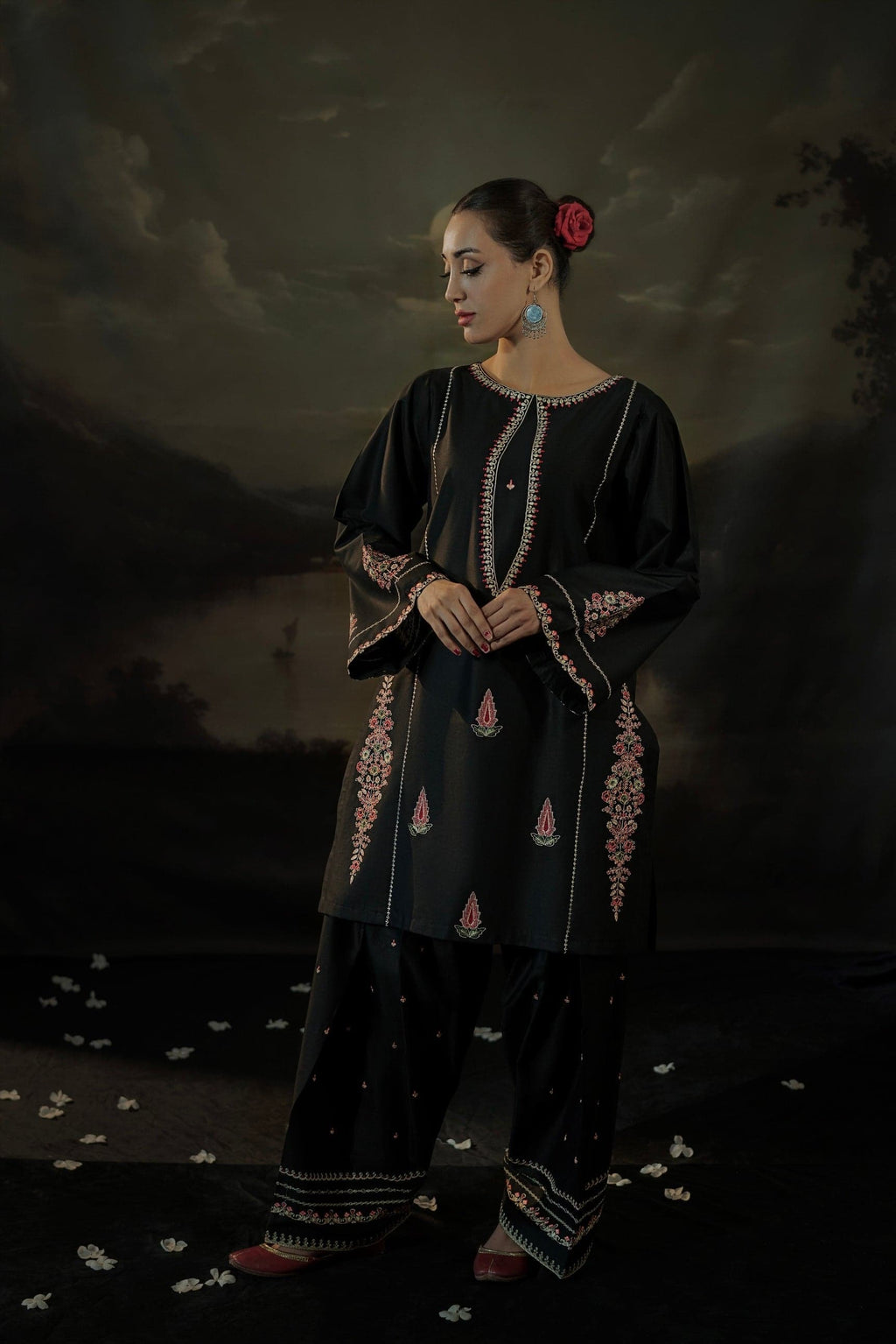 Black Iris (Stitched 2 Pcs)